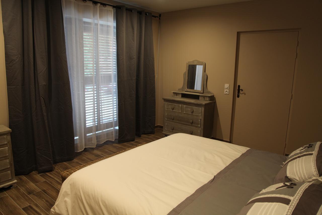Le Miroir Des Etoiles Bed and Breakfast Pomport Δωμάτιο φωτογραφία