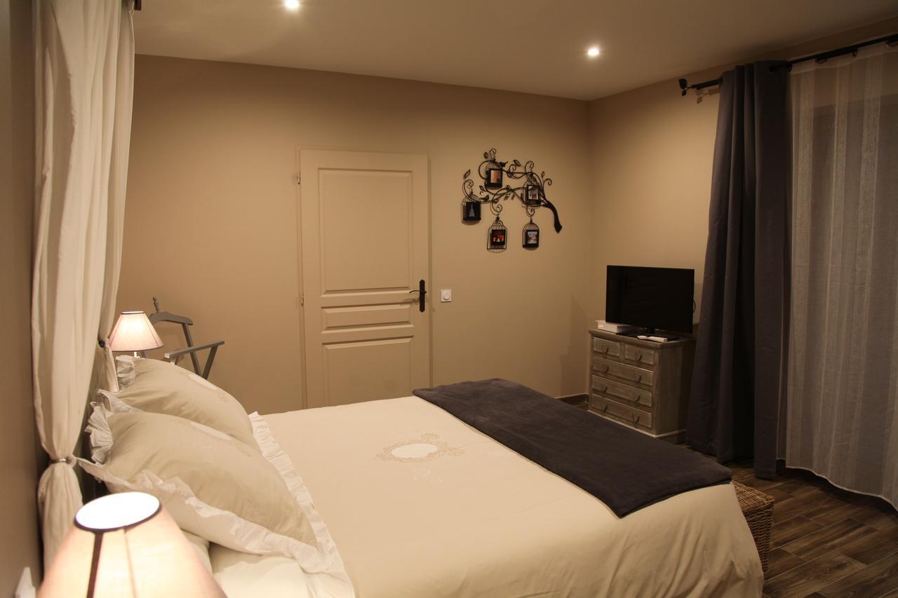 Le Miroir Des Etoiles Bed and Breakfast Pomport Δωμάτιο φωτογραφία